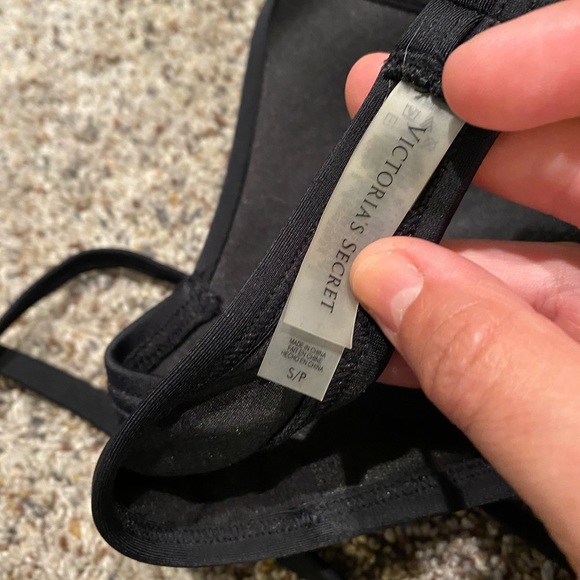 Bundle of Women’s Bikini Tops - Picture 4 of 5